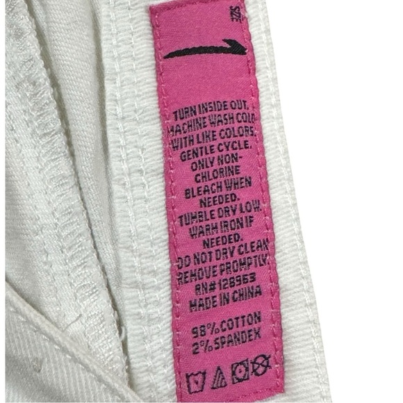 Indigo Rein Junior Girls Size 1 NWOT White Flare Jeans Handprint Y2K Style - Picture 4 of 5